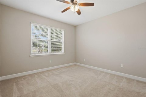 House in DeLand, Florida 4 bedrooms, 331.48 sq.m. № 2196062 - photo 23