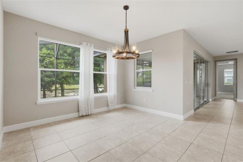 House in DeLand, Florida 4 bedrooms, 331.48 sq.m. № 2196062 - photo 16