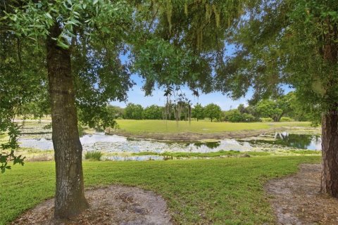 House in DeLand, Florida 4 bedrooms, 331.48 sq.m. № 2196062 - photo 6