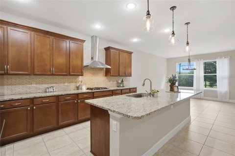 House in DeLand, Florida 4 bedrooms, 331.48 sq.m. № 2196062 - photo 14