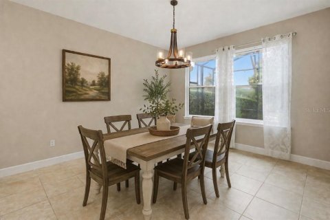 House in DeLand, Florida 4 bedrooms, 331.48 sq.m. № 2196062 - photo 15