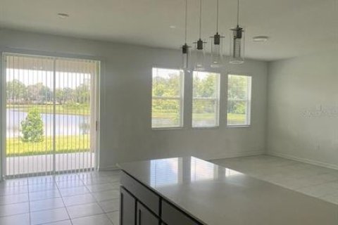House in Kissimmee, Florida 4 bedrooms, 172.15 sq.m. № 1909150 - photo 15