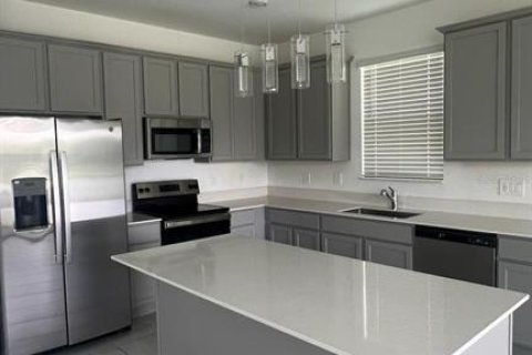 House in Kissimmee, Florida 4 bedrooms, 172.15 sq.m. № 1909150 - photo 17