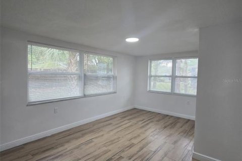 Villa ou maison à louer à Holiday, Floride: 3 chambres, 127.93 m2 № 2399471 - photo 5