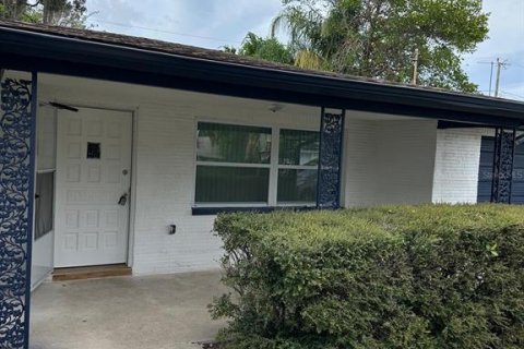 Villa ou maison à louer à Holiday, Floride: 3 chambres, 127.93 m2 № 2399471 - photo 2