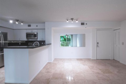 Condo in Aventura, Florida, 2 bedrooms № 1823786 - photo 1