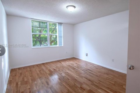 Condo in Aventura, Florida, 2 bedrooms № 1823786 - photo 8