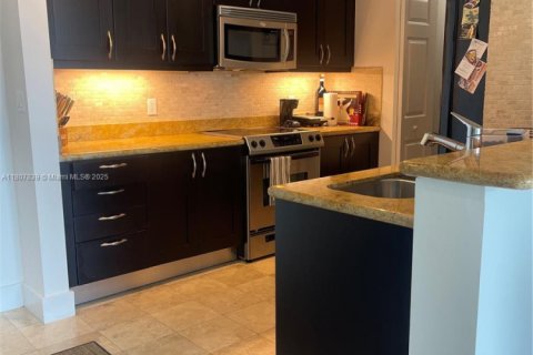 Снять в аренду кондоминиум в Халландейл-Бич, Флорида 2 спальни, 100.43м2, № 1959652 - фото 27