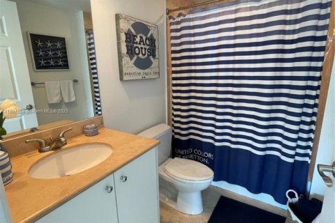 Снять в аренду кондоминиум в Халландейл-Бич, Флорида 2 спальни, 100.43м2, № 1959652 - фото 30