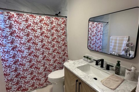 Villa ou maison à louer à Miramar, Floride: 4 chambres, 196.58 m2 № 1999588 - photo 13