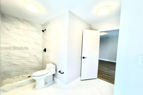 Villa ou maison à louer à Miramar, Floride: 4 chambres, 196.58 m2 № 1999588 - photo 20