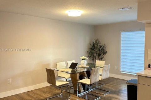 Villa ou maison à louer à Miramar, Floride: 4 chambres, 196.58 m2 № 1999588 - photo 10