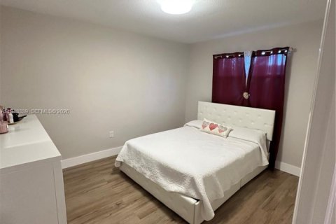 Villa ou maison à louer à Miramar, Floride: 4 chambres, 196.58 m2 № 1999588 - photo 15