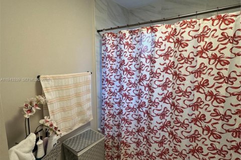 Villa ou maison à louer à Miramar, Floride: 4 chambres, 196.58 m2 № 1999588 - photo 14