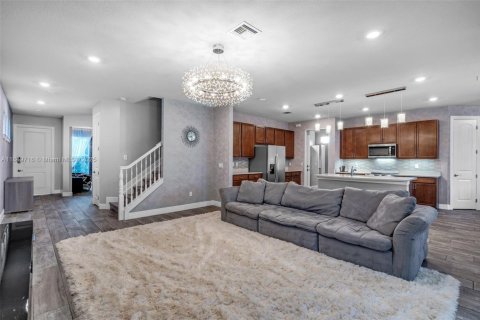 Casa en venta en Hollywood, Florida, 5 dormitorios, 232.44 m2 № 1852154 - foto 8