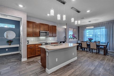 Casa en venta en Hollywood, Florida, 5 dormitorios, 232.44 m2 № 1852154 - foto 9