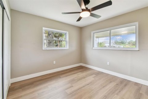 House in Ruskin, Florida 3 bedrooms, 117.89 sq.m. № 1755107 - photo 19