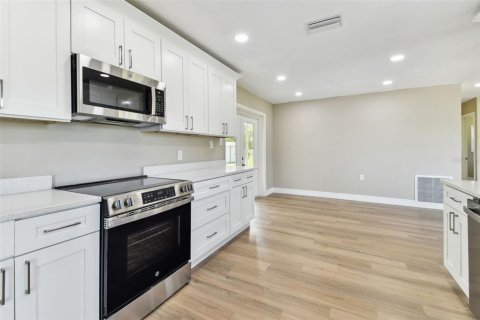 House in Ruskin, Florida 3 bedrooms, 117.89 sq.m. № 1755107 - photo 15
