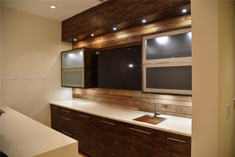 Touwnhouse à louer à Miami, Floride: 3 chambres, 248.79 m2 № 2019926 - photo 7