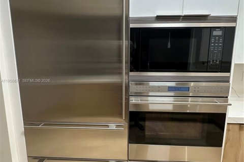 Touwnhouse à louer à Miami, Floride: 3 chambres, 248.79 m2 № 2019926 - photo 16