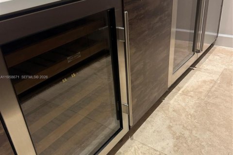 Touwnhouse à louer à Miami, Floride: 3 chambres, 248.79 m2 № 2019926 - photo 8