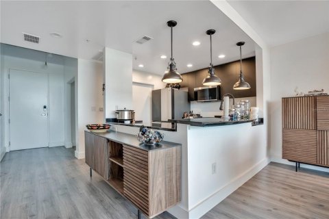Condo in Orlando, Florida, 2 bedrooms  № 2235316 - photo 16