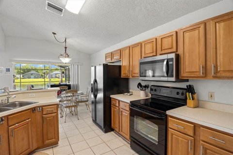 House in Kissimmee, Florida 5 bedrooms, 215.25 sq.m. № 1722747 - photo 15