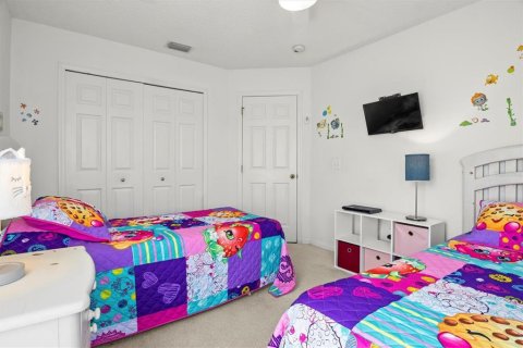 House in Kissimmee, Florida 5 bedrooms, 215.25 sq.m. № 1722747 - photo 25