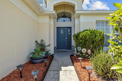 House in Kissimmee, Florida 5 bedrooms, 215.25 sq.m. № 1722747 - photo 2