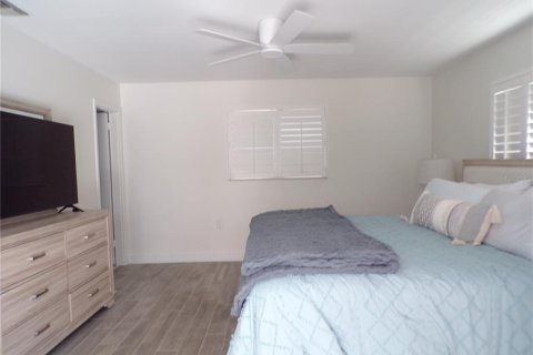 House in Punta Gorda, Florida 2 bedrooms, 144.74 sq.m. № 2393894 - photo 20