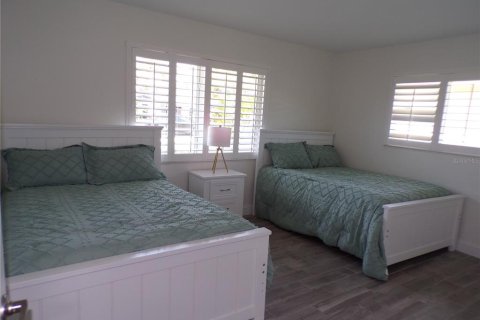 House in Punta Gorda, Florida 2 bedrooms, 144.74 sq.m. № 2393894 - photo 23