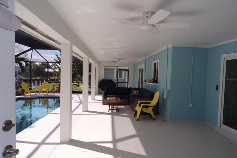 House in Punta Gorda, Florida 2 bedrooms, 144.74 sq.m. № 2393894 - photo 13