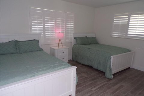 House in Punta Gorda, Florida 2 bedrooms, 144.74 sq.m. № 2393894 - photo 25