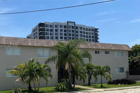 Casa en alquiler en Miami, Florida, 1 dormitorio, 690.45 m2 № 2006305 - foto 26