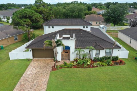 Casa en venta en Port St. Lucie, Florida, 4 dormitorios, 277.59 m2 № 2273378 - foto 3