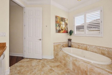 Casa en venta en Port St. Lucie, Florida, 4 dormitorios, 277.59 m2 № 2273378 - foto 22