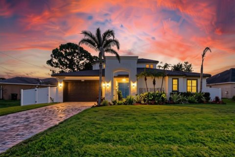 Casa en venta en Port St. Lucie, Florida, 4 dormitorios, 277.59 m2 № 2273378 - foto 2