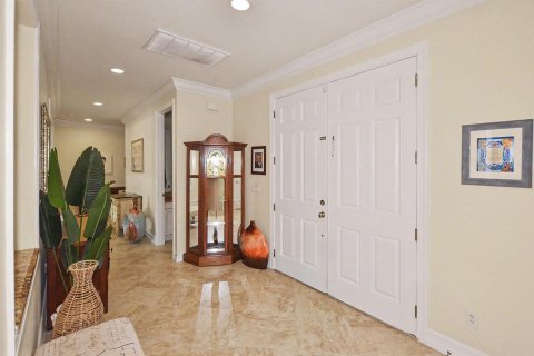 Casa en venta en Port St. Lucie, Florida, 4 dormitorios, 277.59 m2 № 2273378 - foto 11