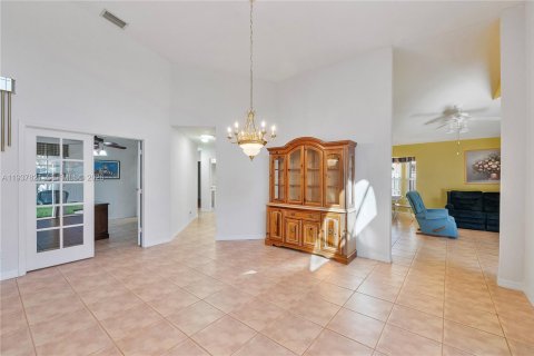 Casa en venta en Sunrise, Florida, 4 dormitorios, 213.49 m2 № 1995914 - foto 6