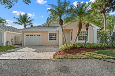 Villa ou maison à vendre à Palm Beach Gardens, Floride: 2 chambres, 109.07 m2 № 2411950 - photo 3
