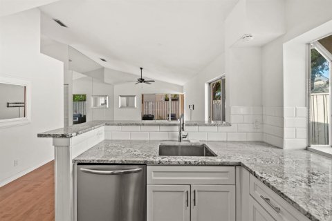 Villa ou maison à vendre à Palm Beach Gardens, Floride: 2 chambres, 109.07 m2 № 2411950 - photo 7