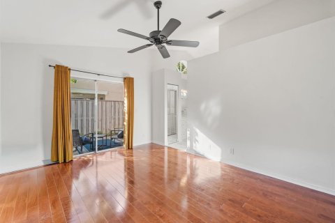 Villa ou maison à vendre à Palm Beach Gardens, Floride: 2 chambres, 109.07 m2 № 2411950 - photo 21