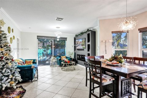 Villa ou maison à vendre à Sunrise, Floride: 3 chambres, 105.63 m2 № 1995474 - photo 4