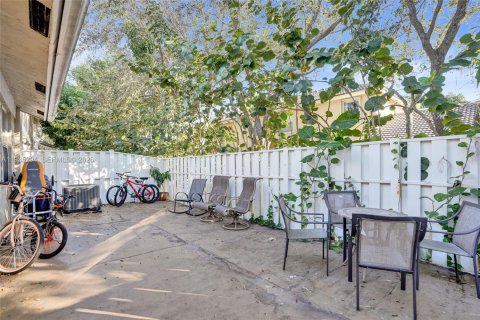 Villa ou maison à vendre à Sunrise, Floride: 3 chambres, 105.63 m2 № 1995474 - photo 6