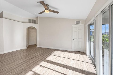 Купить виллу или дом в Кейп-Корал, Флорида 3 комнаты, 135.82м2, № 2098182 - фото 9