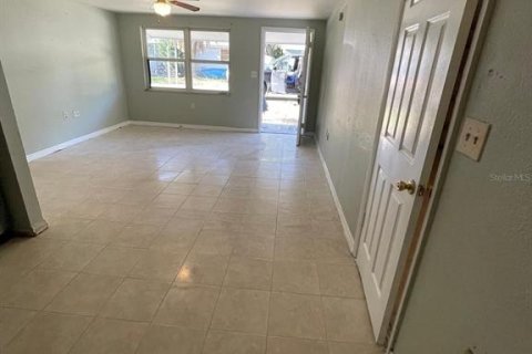 Casa en venta en Hudson, Florida, 2 dormitorios, 67.63 m2 № 2384389 - foto 3