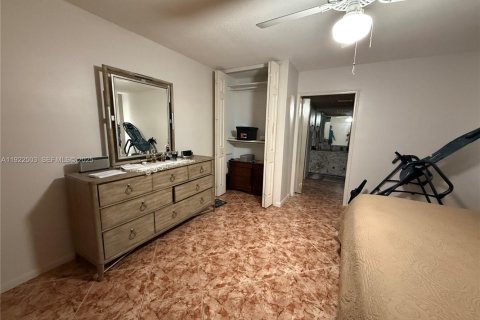 Villa ou maison à vendre à Plantation, Floride: 4 chambres, 242.01 m2 № 1976954 - photo 24