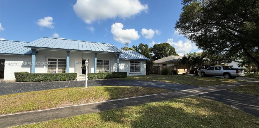 Villa ou maison à Plantation, Floride 4 chambres, 242.01 m2 № 1976954