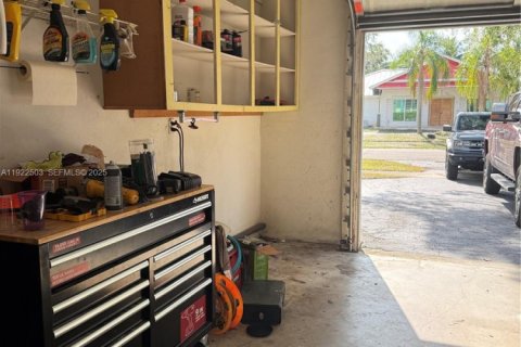 Villa ou maison à vendre à Plantation, Floride: 4 chambres, 242.01 m2 № 1976954 - photo 27