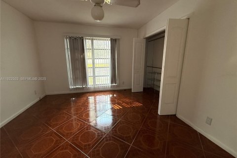 Villa ou maison à vendre à Plantation, Floride: 4 chambres, 242.01 m2 № 1976954 - photo 20